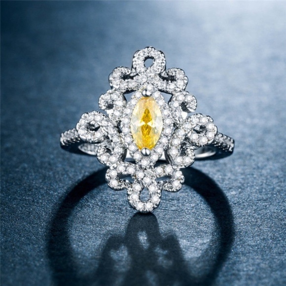 Beautiful 925 Silver Ring Marquise Cut Citrine New - Picture 2 of 2